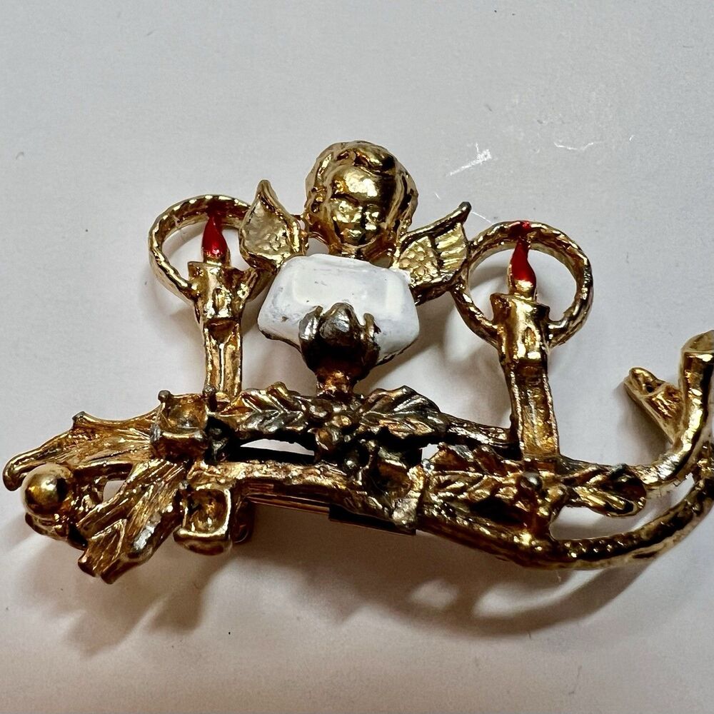 Vtg Christmas Angel Brooch Pin Gold Tone Red Enamel Candles Holiday Caroler